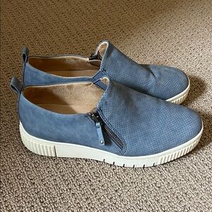 Women’s Naturalizer SOUL Blue Casual Slip-On Shoes—worn twice Size 8W